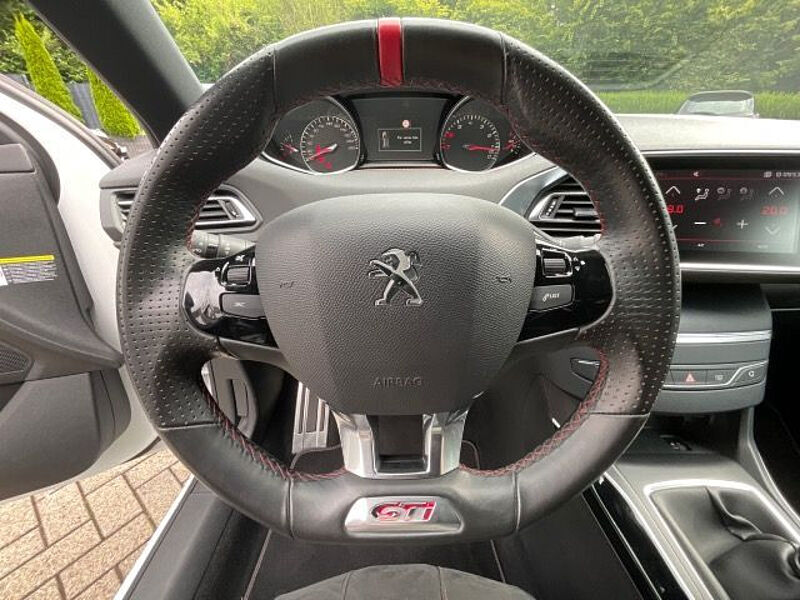 Peugeot 308 GTi 1.6 Pure Tech 263 by Peugeot Sport DENON