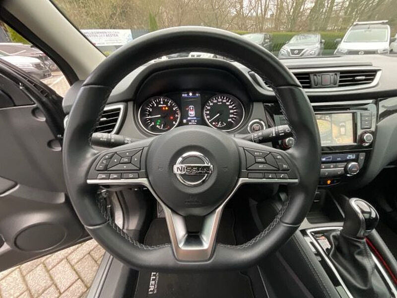 Nissan Qashqai 1.3 DIG-T DCT-Automatik Zama Navi AVM SH