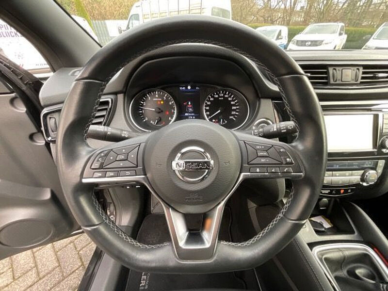 Nissan Qashqai 1.3 DIG-T N-Tec Navi AVM-Kamera SH 19Alu