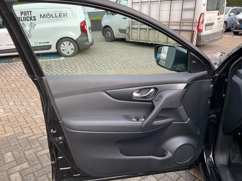 Nissan Qashqai 1.3 DIG-T N-Tec Navi AVM-Kamera SH 19Alu