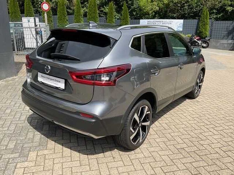 Nissan Qashqai 1.6DIG-T Tekna+ Nappa-Leder BOSE Navi 1H